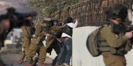الاحتلال يحتجز مواطنين بينهم أربعة أطفال خلال اقتحامها بلدة كوبر