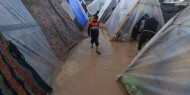 الرياح والامطار تدمر خيام النازحين في مواصي خانيونس