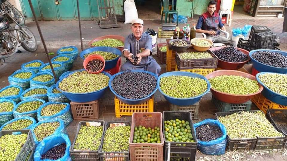 سوق الزيتون في مدينة خانيونس